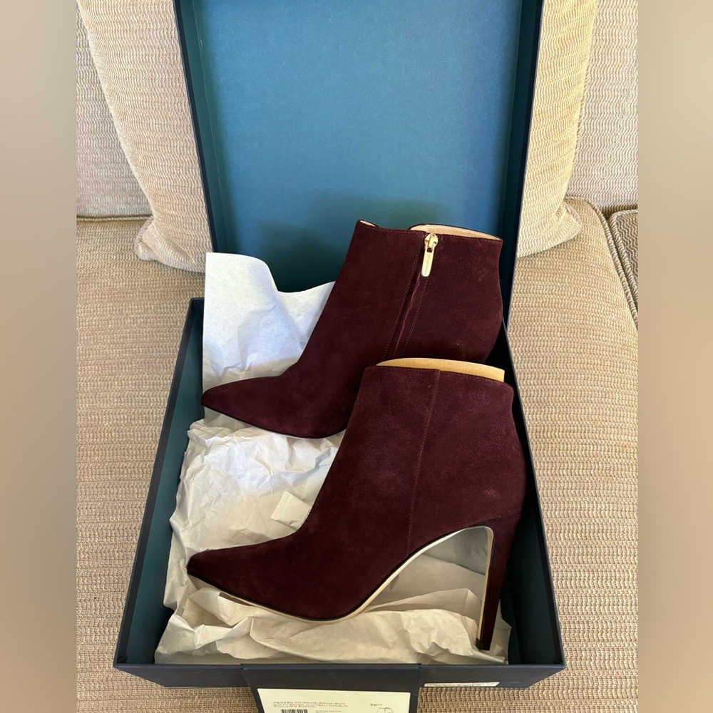 Sergio Rossi Burgundy Suede Booties EU39.5